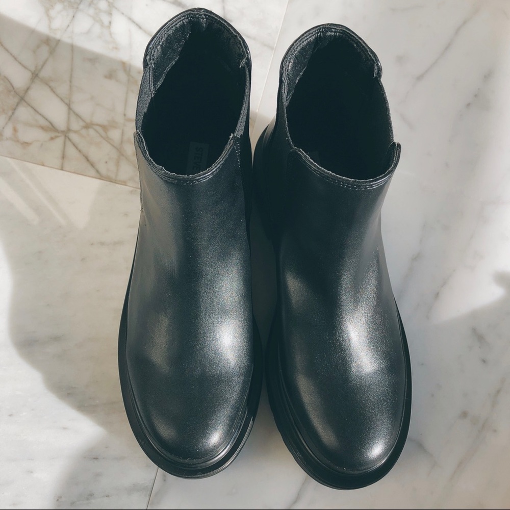 Steve Madden boots 2020 (display) - Picture 4 of 8